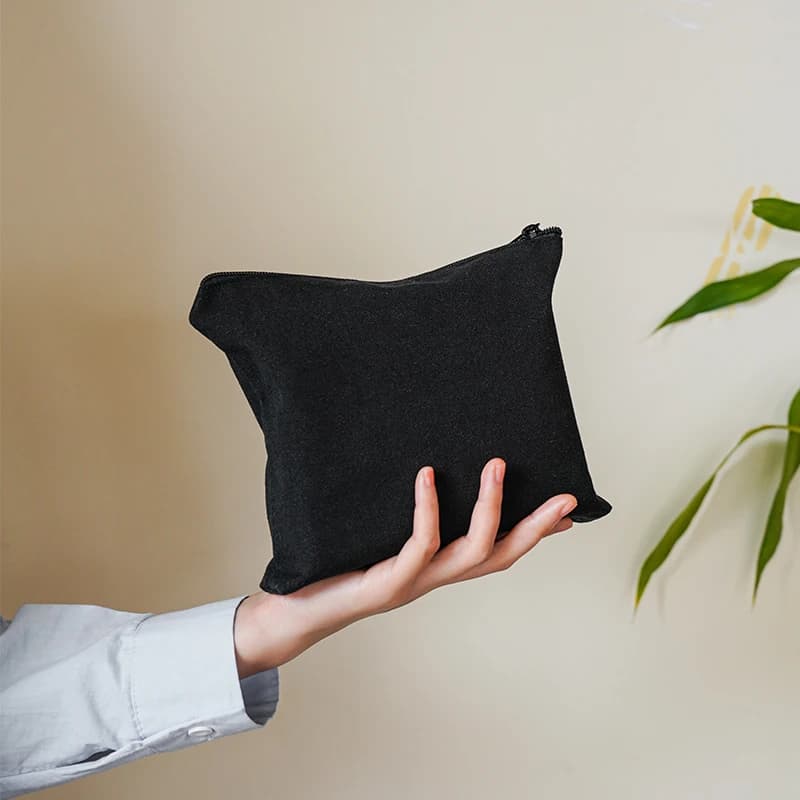 Borsa per trucco nera pura Borsa per rossetto cosmetico portatile da donna Borsa con cerniera Borsa in tela monostrato Borsa da toilette per pendolari Ins
