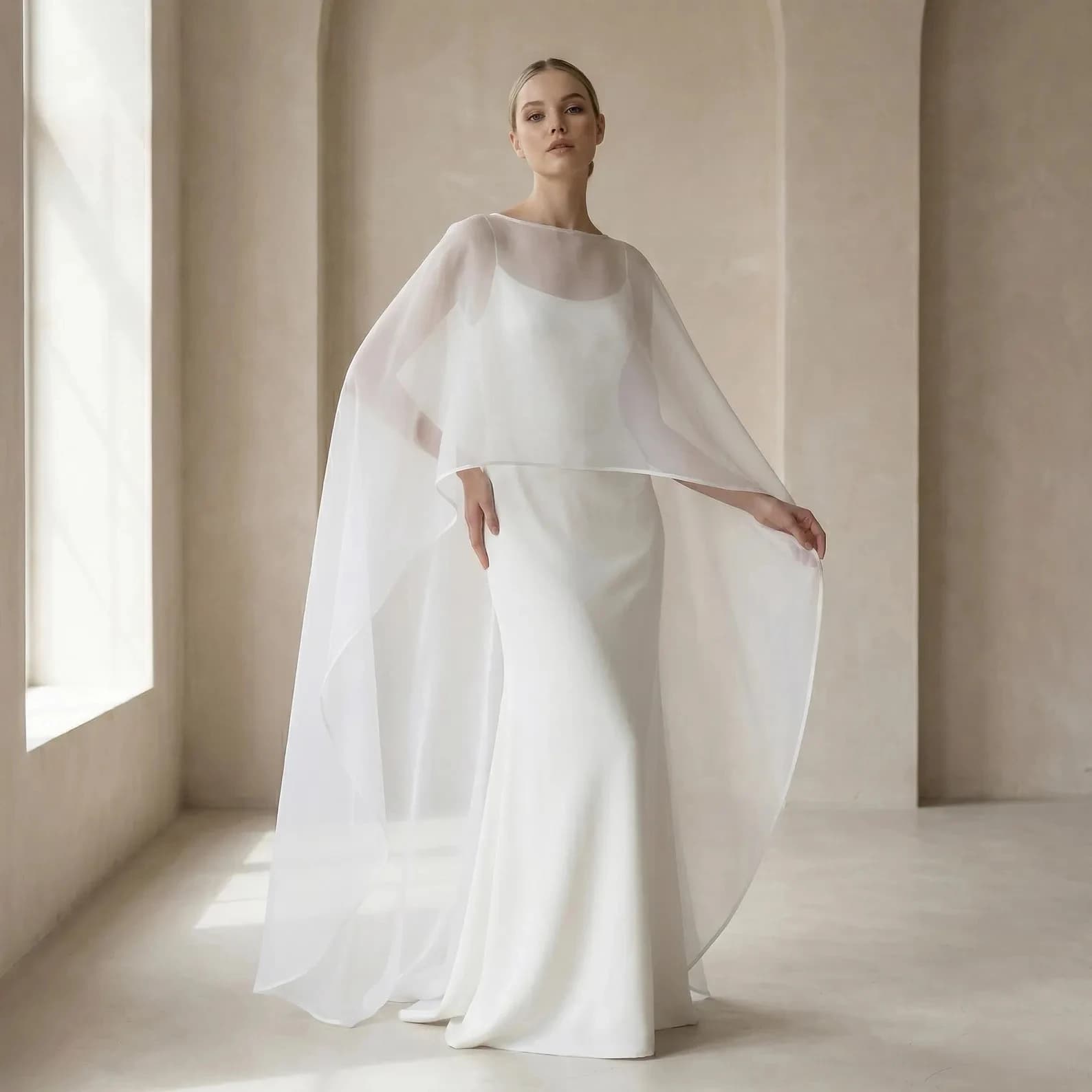 Mantella da Sposa Personalizzata in Organza Bianco Sporco, Bolero da Sposa, Accessorio Donna per Occasioni Speciali