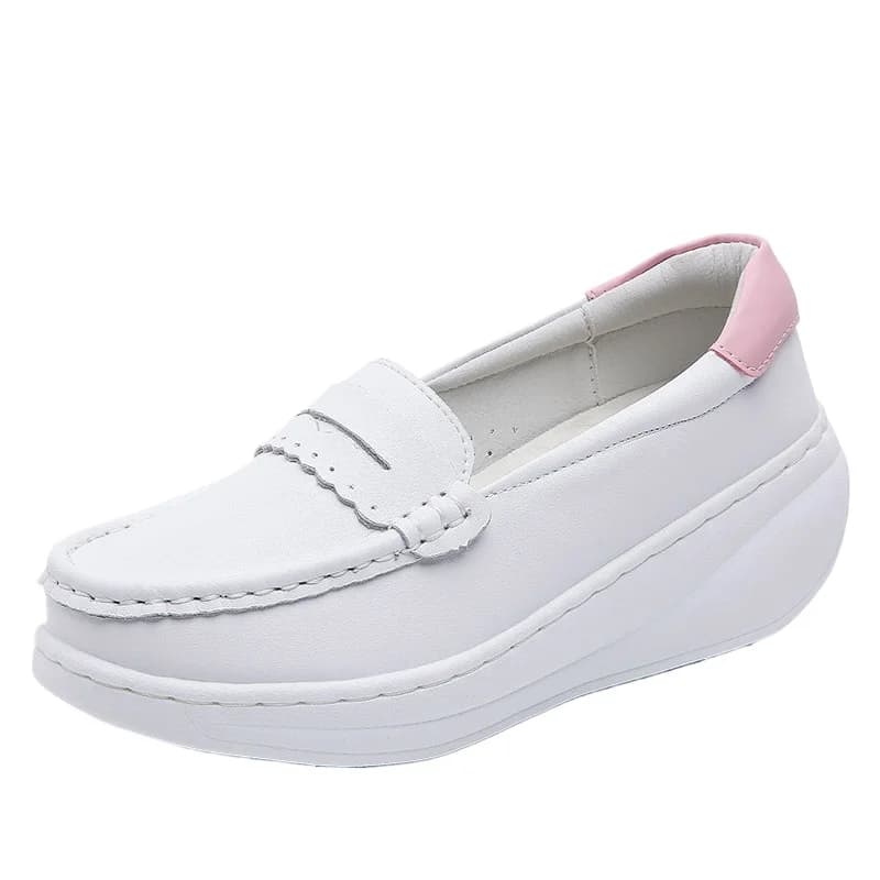 2025 Mocassini con plateau in pelle PU bianca Scarpe da infermiera da donna Punta tonda Slip-on Appartamenti spessi Traspirante Morbida pelle bovina Chunky Mujer