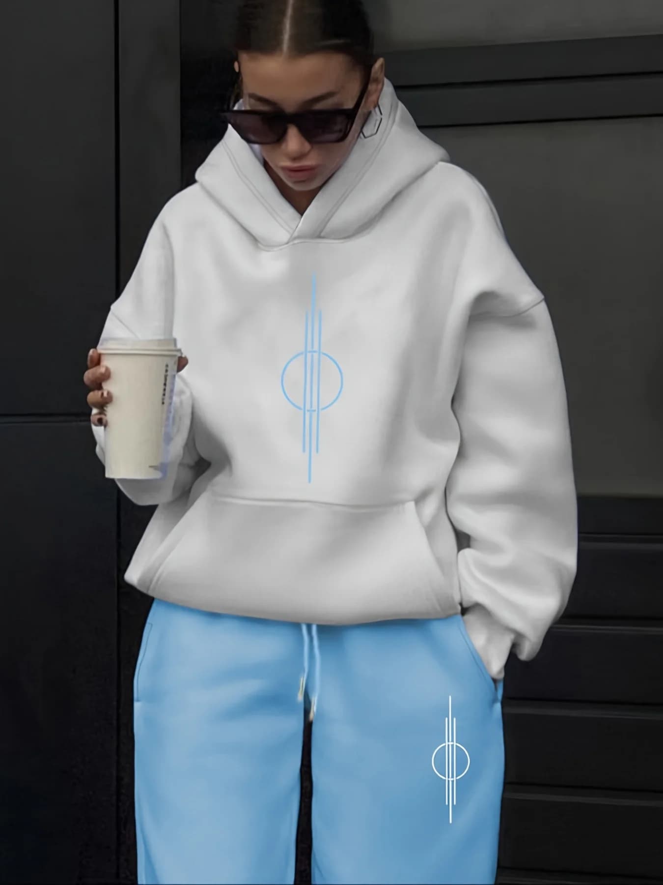 Geometric print hoodie set for men and women, casual wear set color-blocked hoodie setsophisticated two-piece color-blocked set.