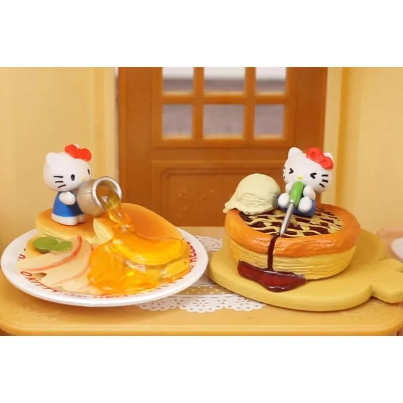 Sanrio Hello Kitty Dessert dalla scena della foresta di mele Modello Kawaii Figura anime Scatola cieca Collezione di giocattoli Ornamenti Regali per bambini