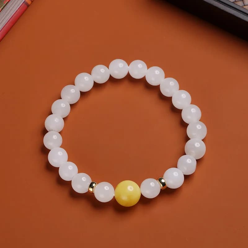 Bracciale minimalista con perline rotonde in ambra placcato oro 14 carati a cerchio singolo da 8 mm per donna con trama delicata