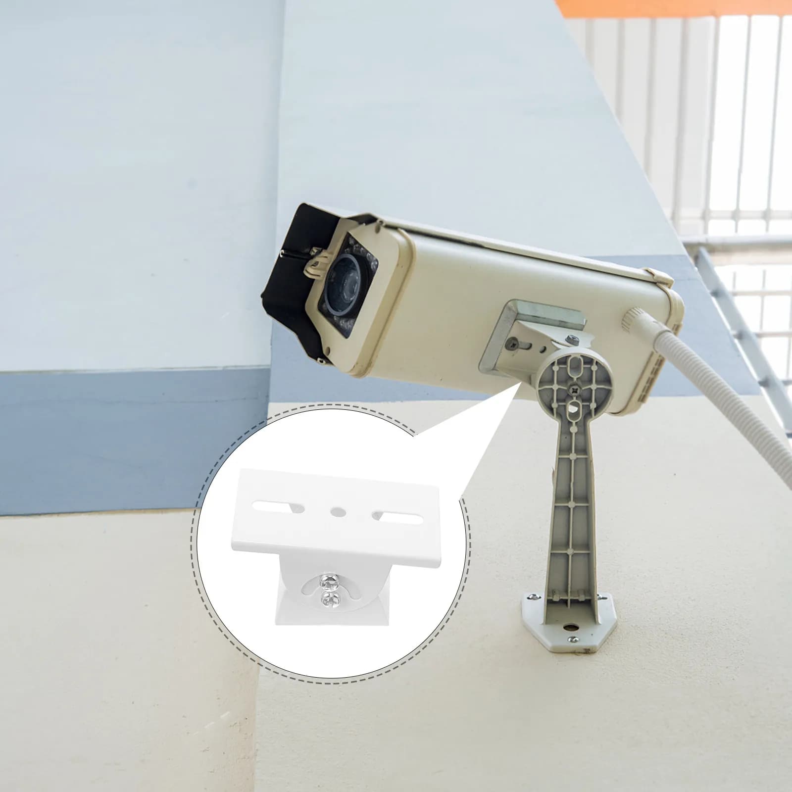 Wall Mount Camera Bracket Solid Metal Security Camera Rack with 360 Degree Swivel Adjustment Surveillance System Mount Bracket