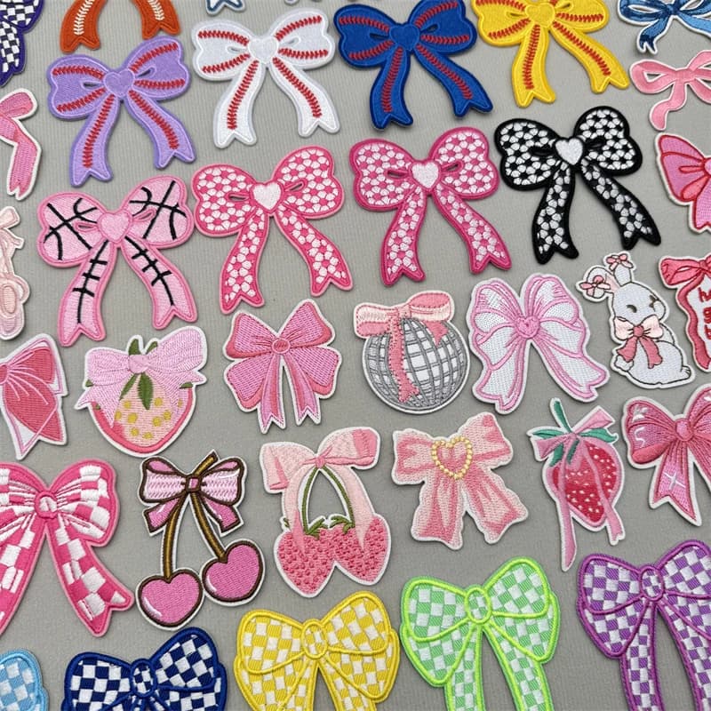 Nuovo adesivo ricamato con fiocco rosa adesivo decorativo da stiro cucito logo cartone animato fai da te abbigliamento scarpe cappello borsa toppa