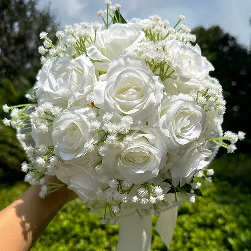 Bouquet da sposa per la sposa Bouquet di rose artificiali Sposa in seta con perline Bouquet di fiori in pizzo per l'arredamento di San Valentino
