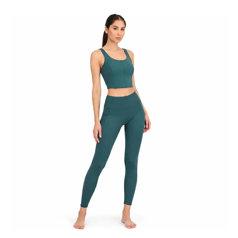 Set Yoga e Pilates da Donna con Spedizione Gratuita, Tessuto Morbido Elasticizzato in 4 Direzioni, Top con Leggings Abbinati