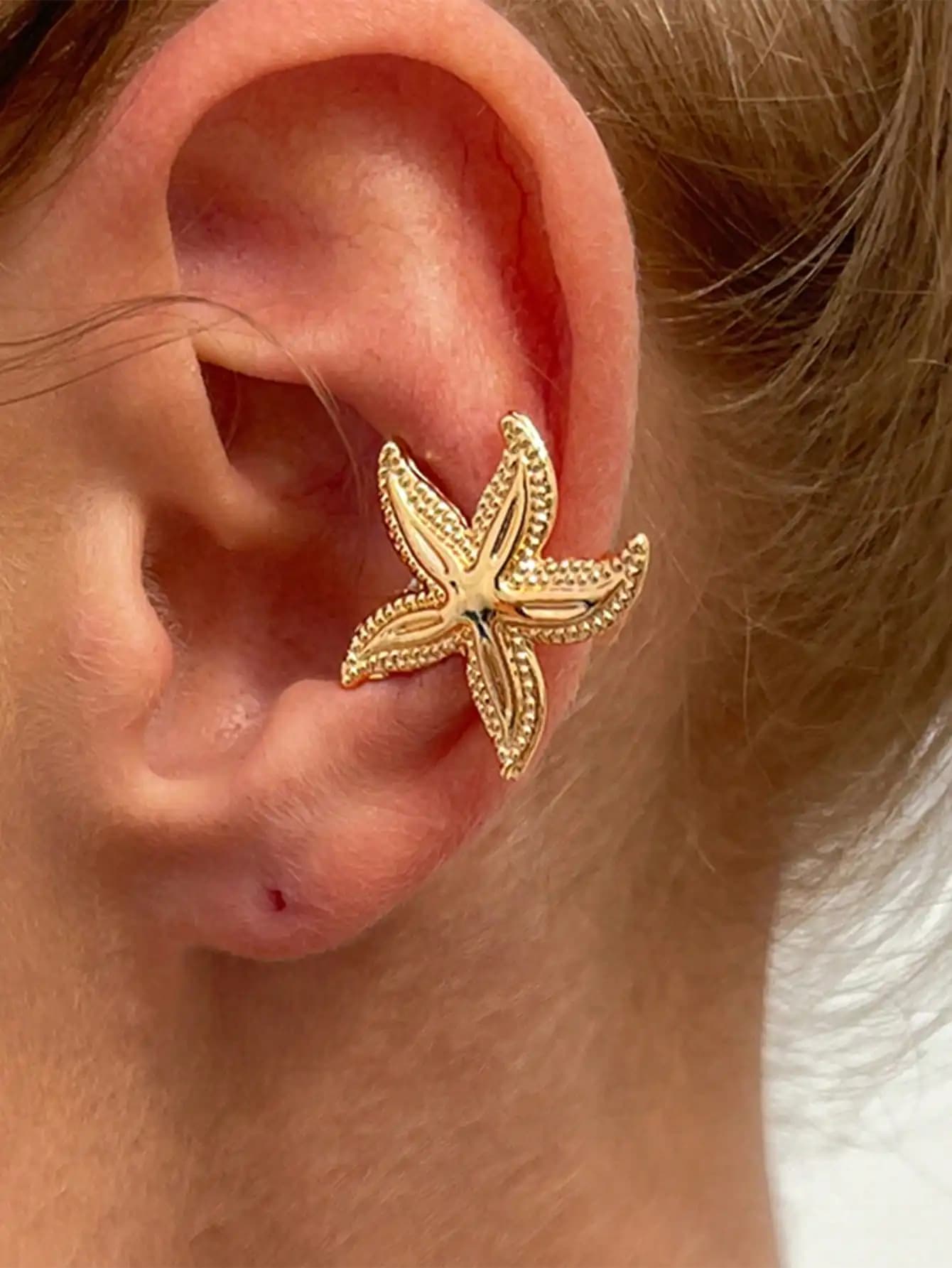 Orecchino a clip con cartilagine a forma di stella marina color oro per donna, ear cuff non piercing