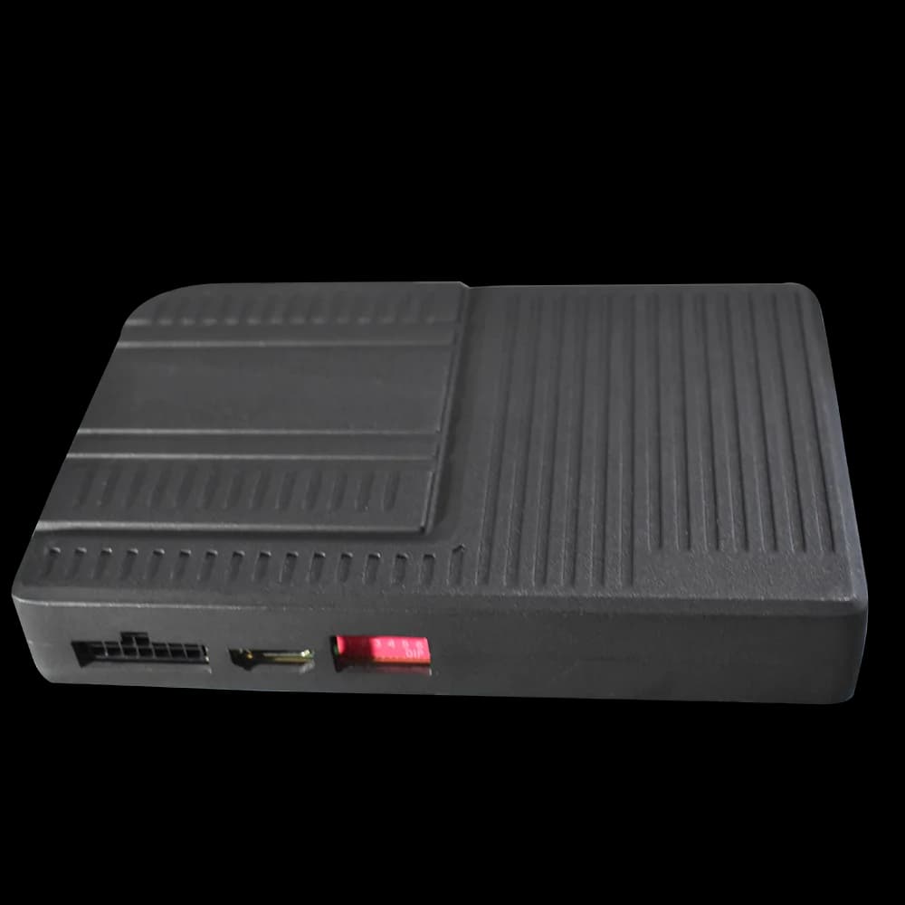 Immagini multiple per la guida e il parcheggio con 4 telecamere Intelligenza artificiale Sistema di telecamere per uccelli da 360 gradi e Dashcam