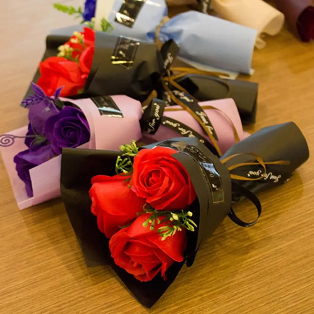 3 teste mini bouquet di rose artificiali mano che tiene sapone fiore regalo di San Valentino confezione regalo decorazione donna ragazza sapone viso da bagno