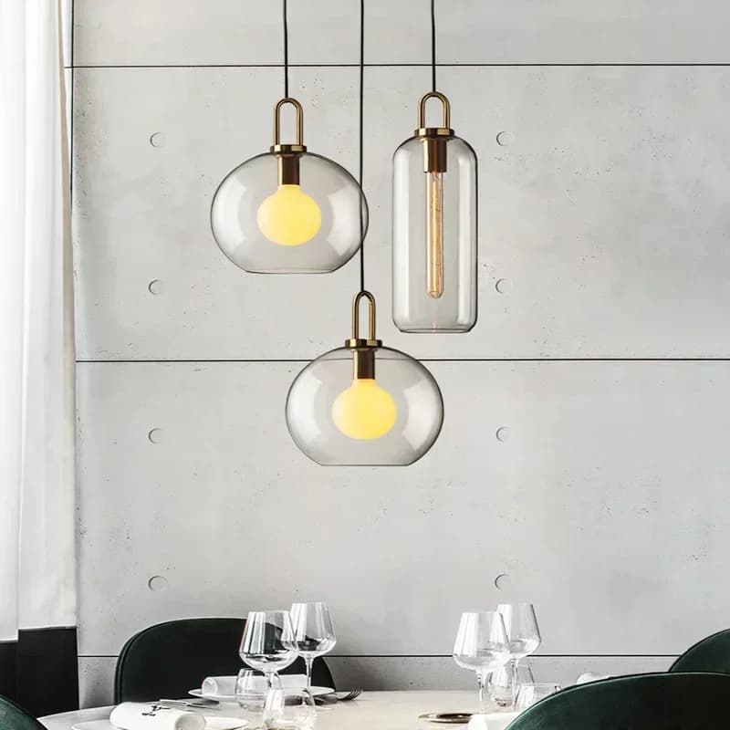 Lampada a sospensione moderna creativa con sfera di vetro Decorazione domestica nordica Lampada a sospensione per ristorante Lampada da comodino per camera da letto Apparecchio di illuminazione