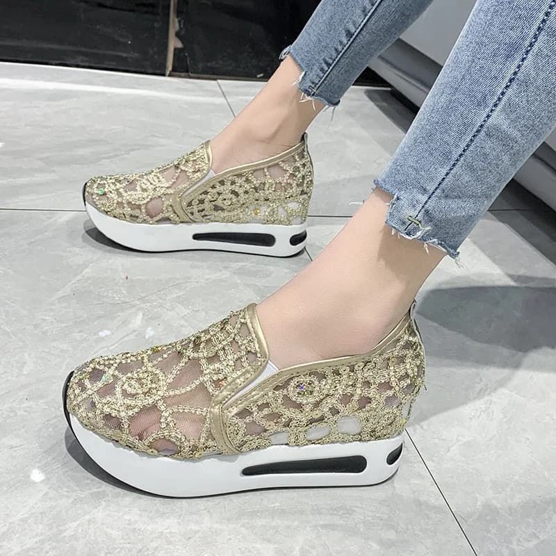 Zeppe con plateau Sneakers da donna Sneakers in rete con ricamo floreale Donna Slip on Scarpe casual comode con tacco per donna Tenis Feminino