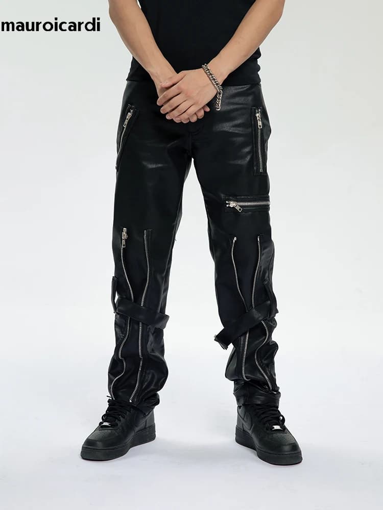Mauroicardi Primavera Autunno Fresco Nero Pu Pantaloni di Pelle Da Uomo con Molte Cerniere Cintura di Lusso Designer Abbigliamento Pantaloni Moda 2023