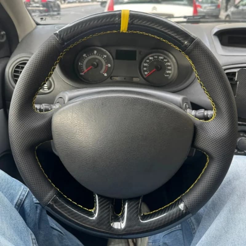 Coprivolante in Pelle Nera Morbida Effetto Fibra di Carbonio per Renault Clio 3 2005-2012, Clio Dynamics 2008, MK3 2010 - Accessori Auto