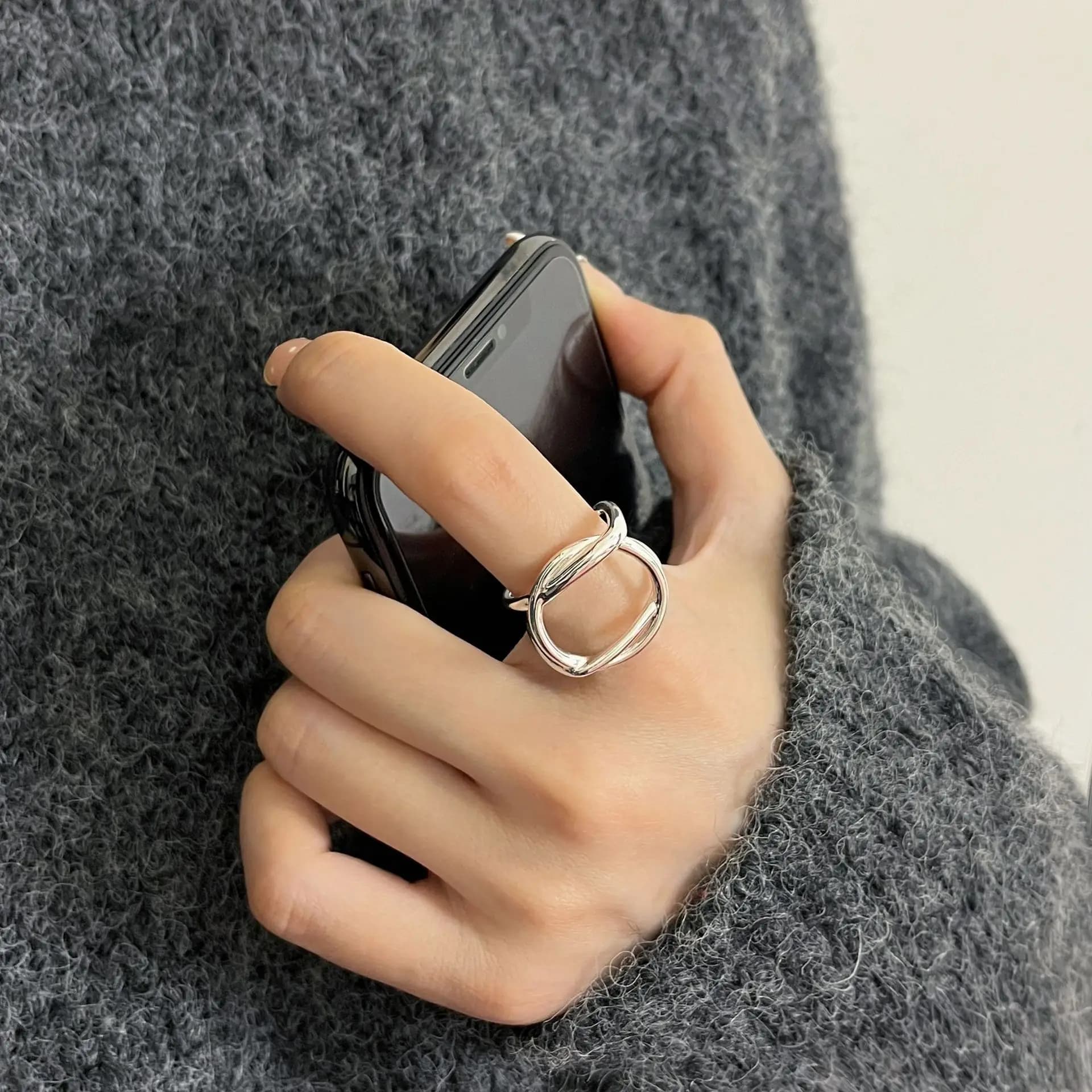Anello semplice in stile minimalista per donna, lusso leggero in stile Ins, design di nicchia unico, anello per dito indice aperto di fascia alta