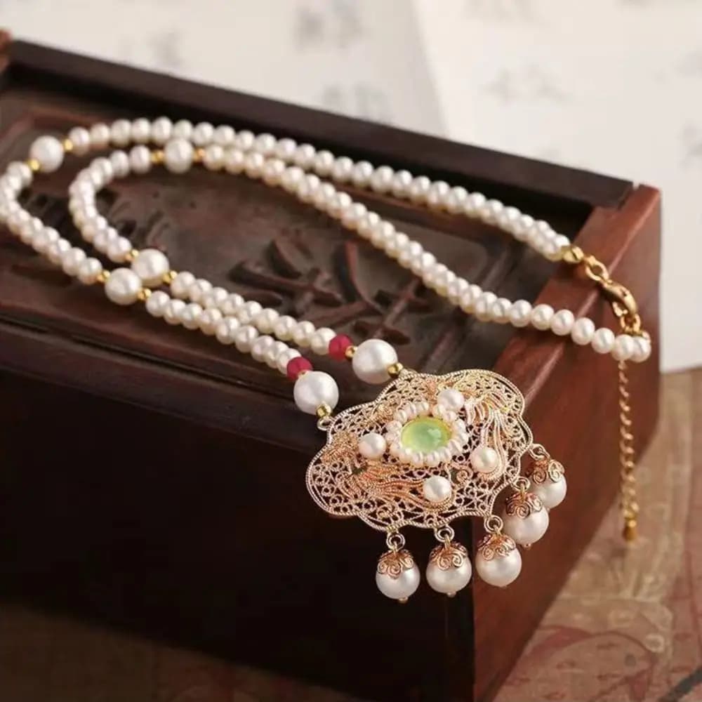 Collana girocollo vintage Hanfu con ciondolo a fiore e simbolo della lunga vita, stile cinese Dinastia Ming, girocollo Ruyi con perle per feste