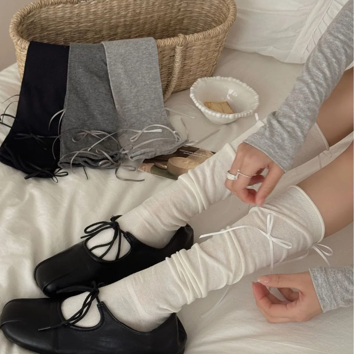 Lightweight Ballet-style Junior High School Girl Calf-length Socks with Bowknots Korean-inspired Fashion Show Style Plain Design