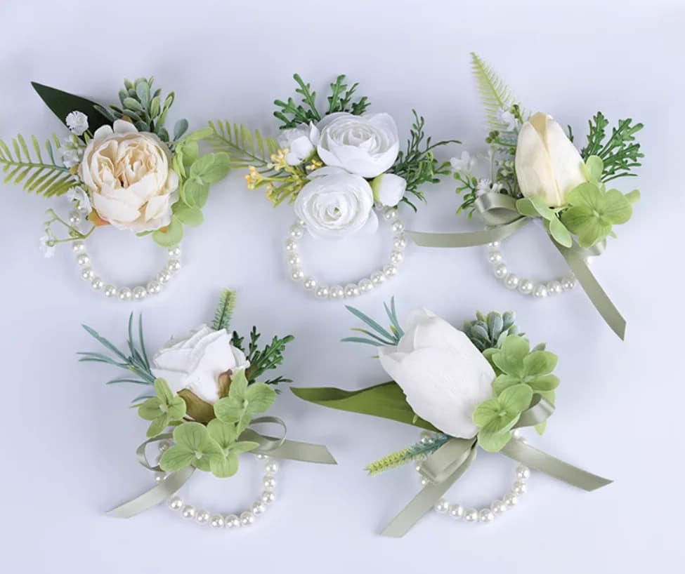 Fiore da polso sposa e sorella fiore a mano Bracciale per ospiti d'affari di matrimonio occidentale fresco bianco verde.