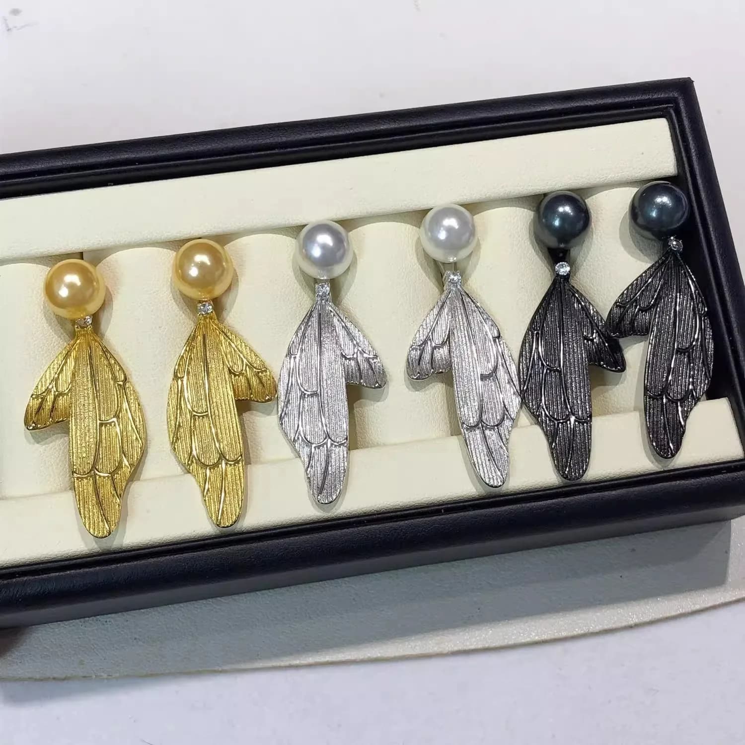 MeiBaPJ Pendant Earrings with fashion feathers with 9 mm natural pearls, 925 silver wedding jewelry for women