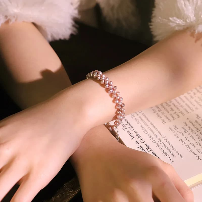 Bracciale Originale con Perle Naturali Bianche e Viola per Donne, Braccialetti di Lusso Versatili e Alla Moda, Gioielli Regalo