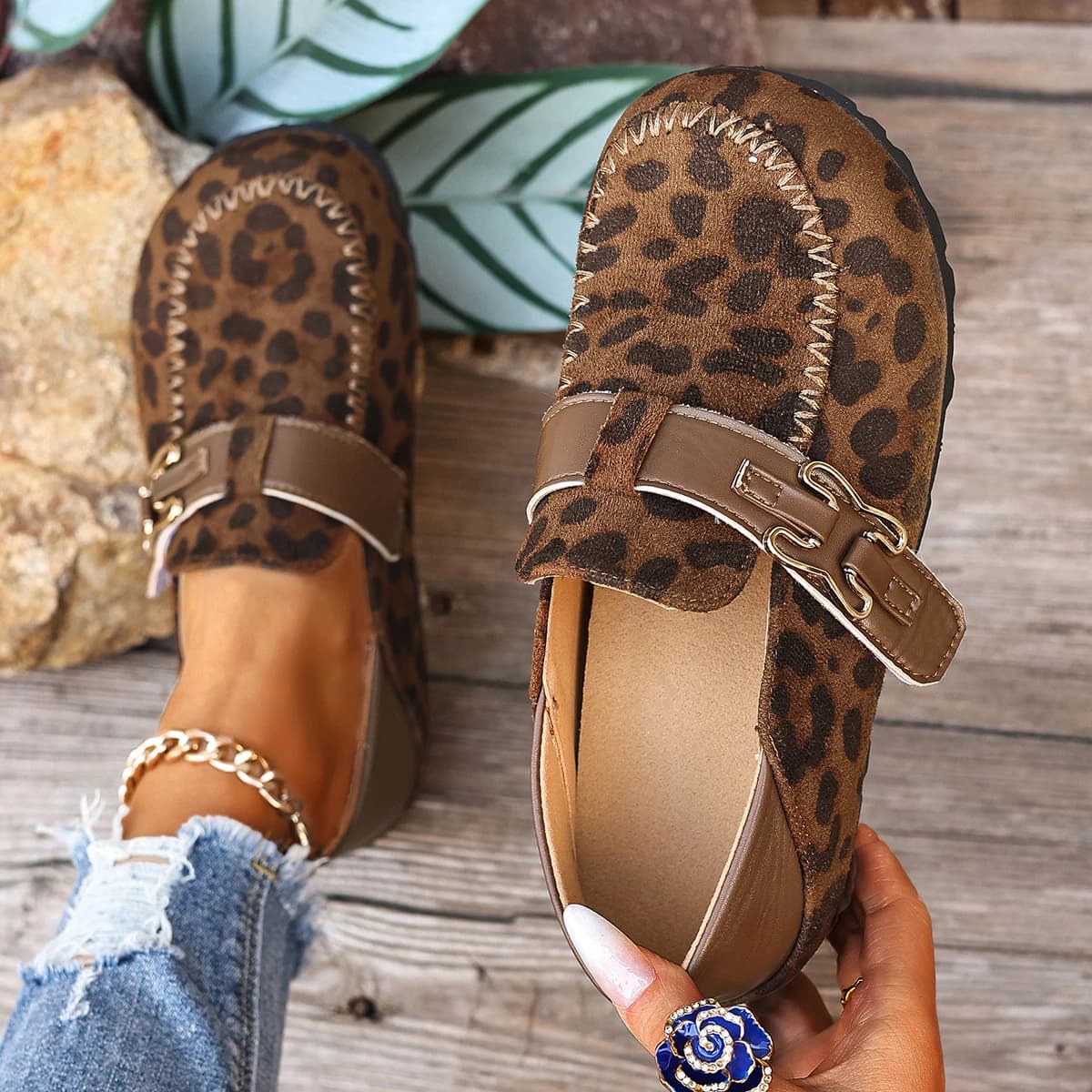 Scarpe da donna con punta tonda Retro Slip on Muli Scarpe basse leggere Comode zoccoli piatti estivi casual Mocassini Zapatos Mujer