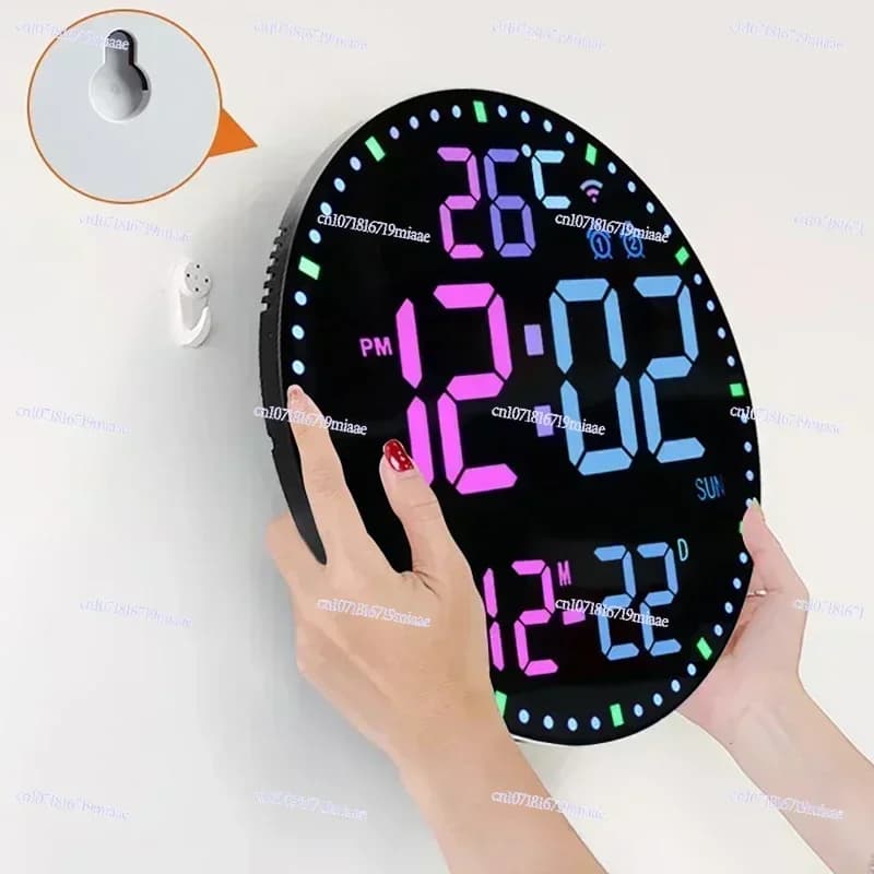 Orologio da Parete Digitale LED RGB con Calendario Perpetuo, Controllo WiFi e App, Conto alla Rovescia, Sveglia Silenziosa con Snooze, Decorazione per Soggiorno