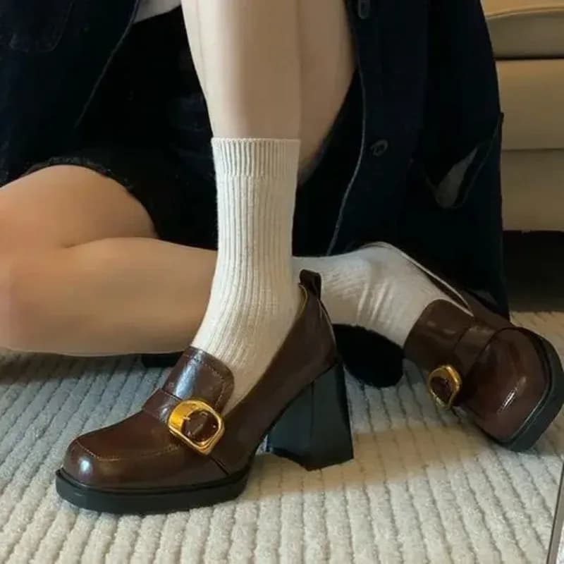 Venditore caldo 2026 Nuovo Punta Rotonda Tacco Alto Tacco Grosso Singoli Scarpe da Donna Nuova Primavera Autunno Mocassini Slip-On in Pelle Calzature Piatte