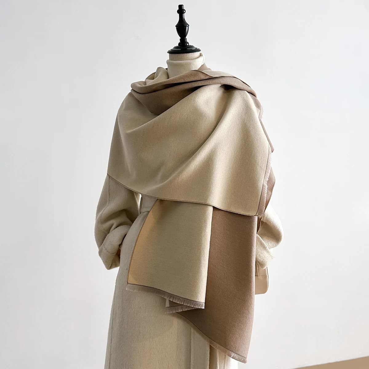 Nuova Sciarpa Invernale da Donna 2025 - Lunga e Calda in Lana Simil-Cashmere, Tinta Unita, Pashmina, Sciarpa Avvolgente, Hijab, Bandana e Copricapo