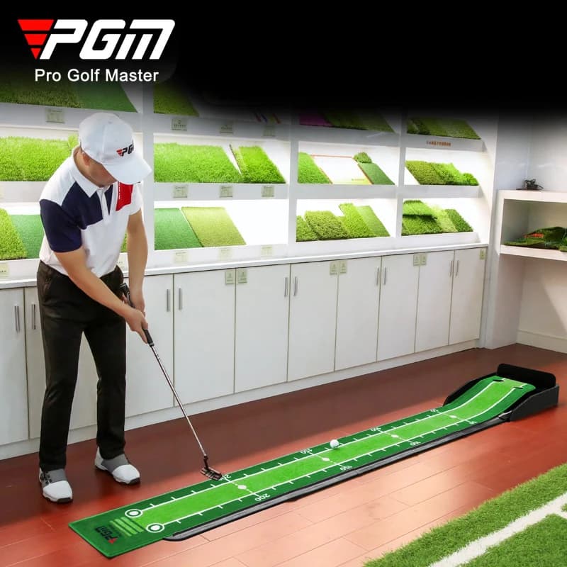Tappetino da golf per interni con struttura in plastica nera PGM 3M con tappeto con ritorno a sfera