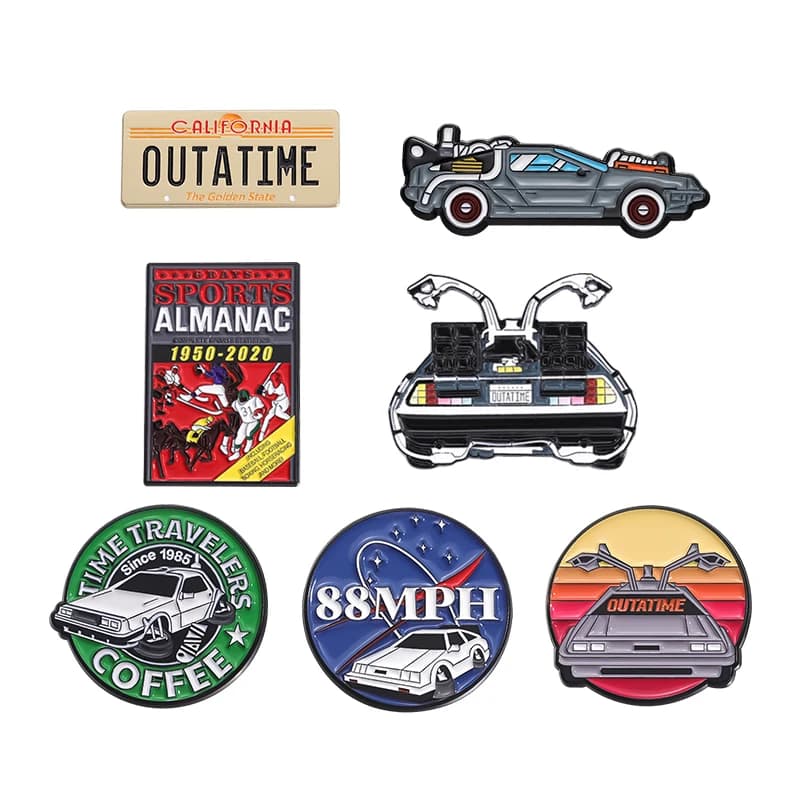 Spilla smaltata per auto dei cartoni animati Spilla personalizzata Distintivo da bavero Accessori per vestiti in metallo Zaino all'ingrosso Regalo di gioielli per gli amici