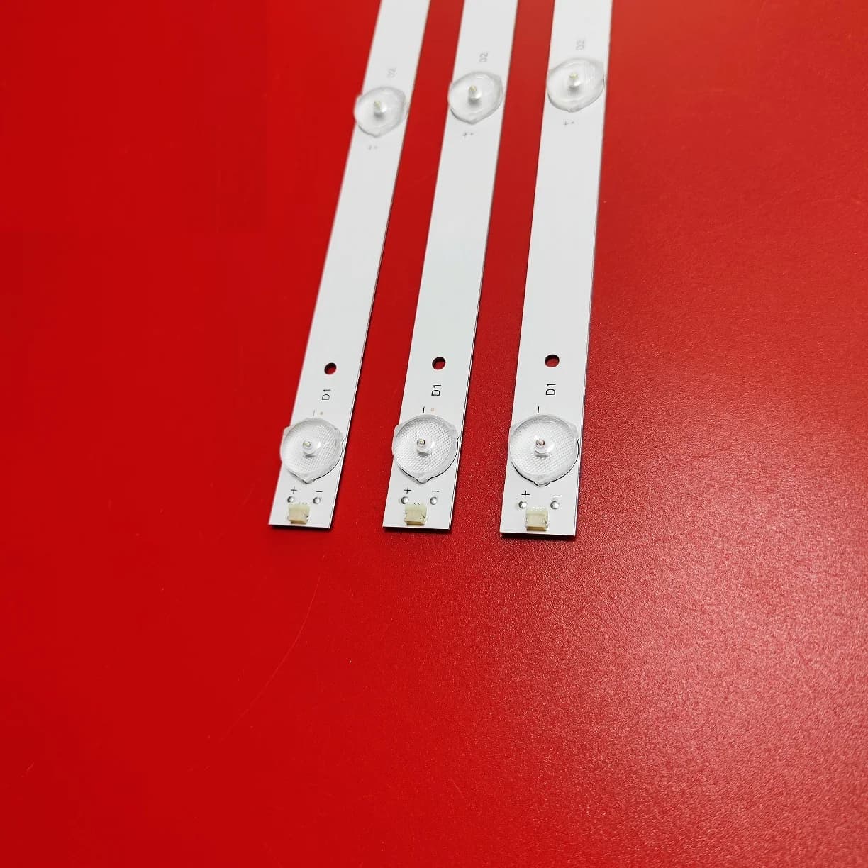 Striscia di retroilluminazione a LED per TV 32 TV 32N06 L EPX1F1 LED3210TVD LSC320AN02 MX315D06 ZC14F 01 303MX 315034 303MX 315036