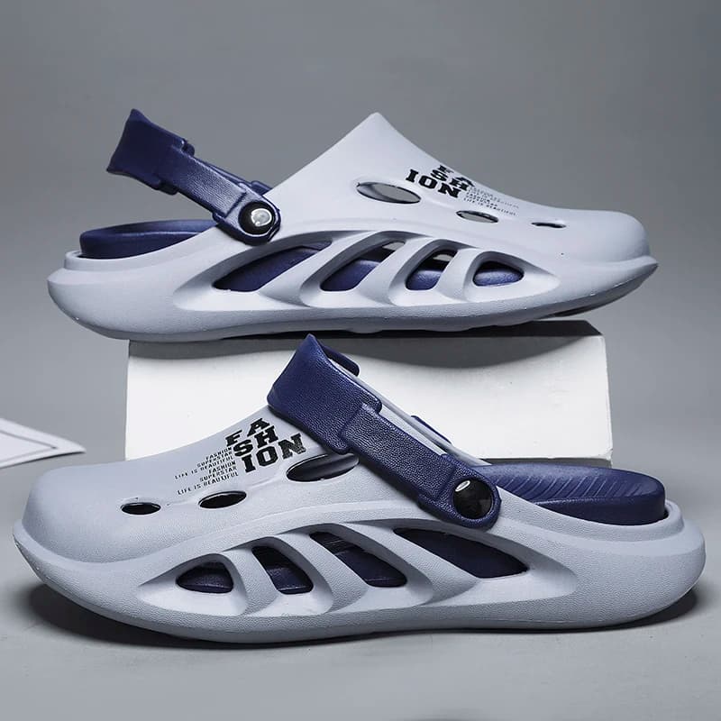 2024 New Men Outdoor Sandals Slippers Beach Comfortable Thick Soft Sole Clogs Men Casual Shoes Garden Shoes Mens Beach Sandals