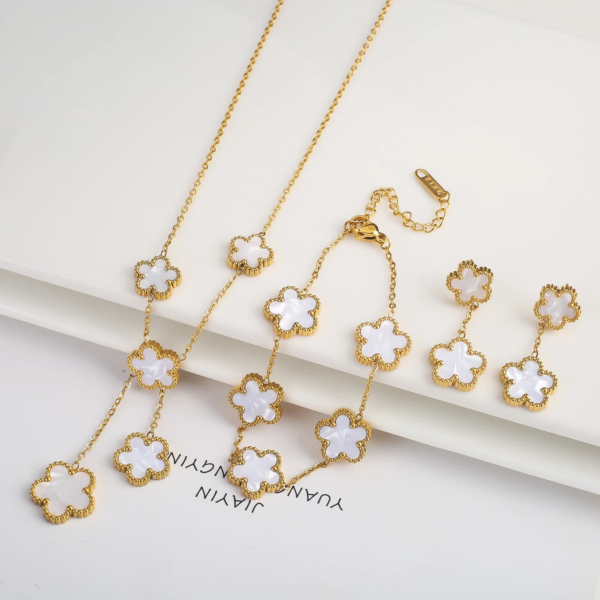Women 3Pcs 18K Gold Plated Five Leaf Clover Jewelry Set Necklace Earrings Bracelet Daily Party Fashion Gift