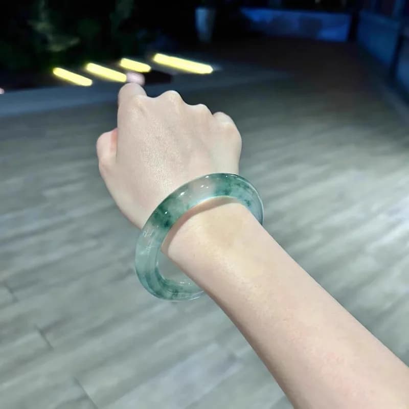 AAA high-quality alternative to Dulong , ice-type with floral patterns, round jadeite bracelet,