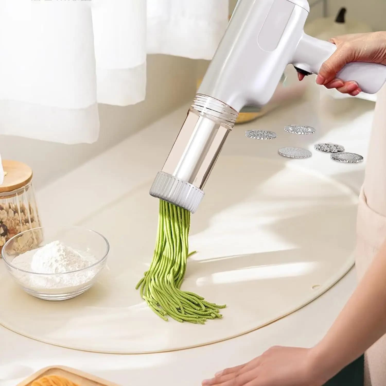 Macchina per pasta elettrica portatile senza fili Nuova macchina per spaghetti portatile automatica per uso esterno e negozio di alimentari