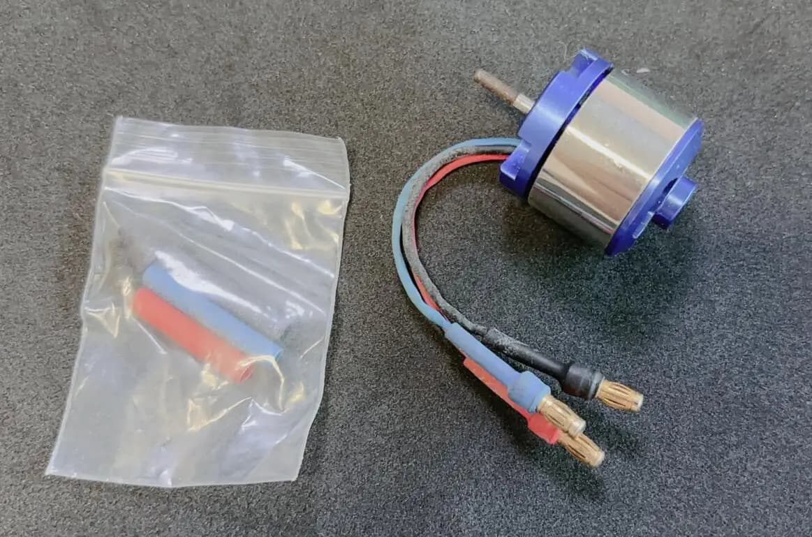 25X28MM EK5-0004 001133 Motore Brushless Esky 40g 3900KV Per ESKY honybee King II King 3 III King4 RC elicottero elica