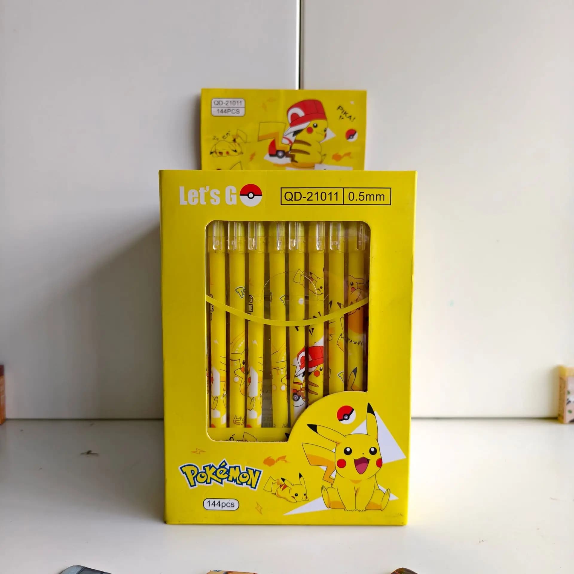 12Pcs Pokemon Pikachu Erasable Gel Pen Set, 0.5mm Cute Anime School Office Supplies for Kids Students Birthday Gifts