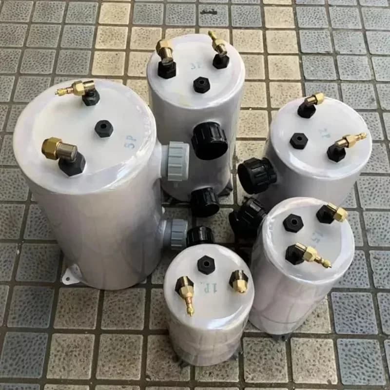 Evaporatore in titanio puro, pistola in titanio, refrigeratore per laghetto, radiatore a secchiello per il ghiaccio, scambiatore di calore con tubo in titanio di piccolo volume da 1/1,5 HP