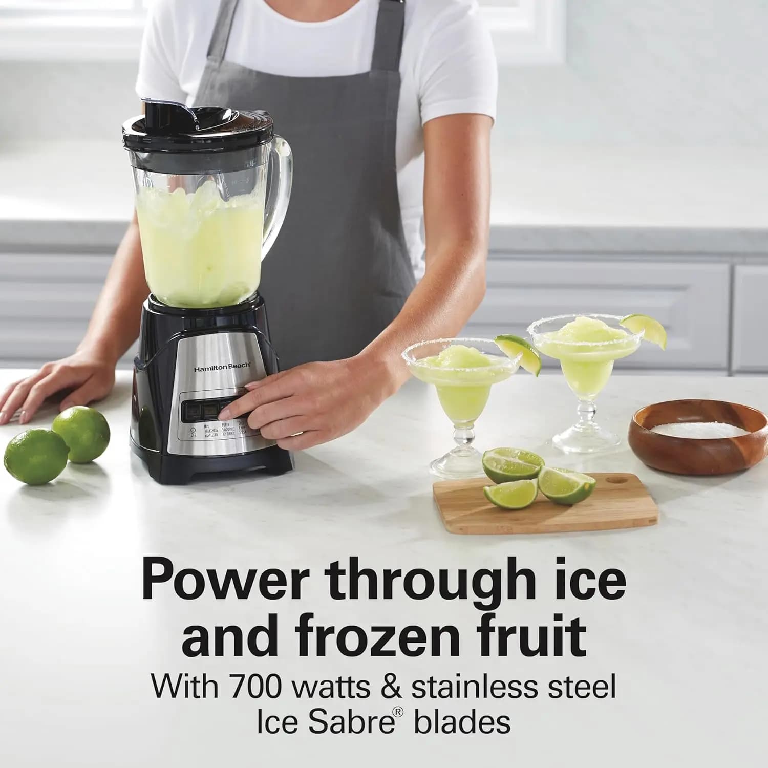 Frullatore Wave Action per frullati, barattolo di vetro da 40 Oz, 12 funzioni tra cui purea, ghiaccio tritato, 700 Watt - Nero (58148A)