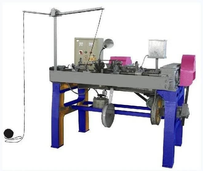 Macchina Automatica per Intrecciare Lacci e Macchina per Applicare Terminali a Cordoncini per Borse Tote in Materiale Non Tessuto con Anima in Fibra