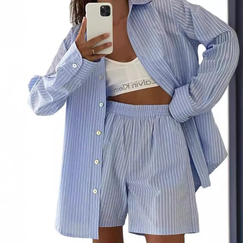 Set corto da donna in due pezzi con stampa a righe Camicetta casual Camicie a maniche lunghe con bottoni Pantaloncini in vita elastica da donna Completo sportivo