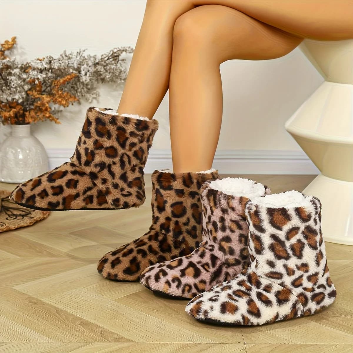 Women's Slippers with Leopard Print, Winter Shoes, Faux Leather, Soft Sole, Comfortable Home Shoes, Bedding