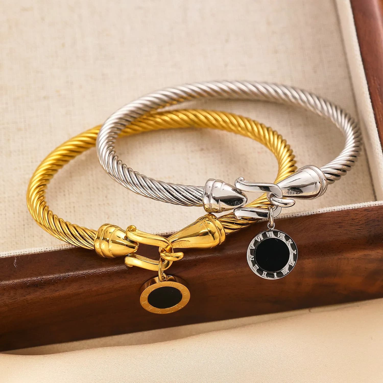 Braccialetto da donna con conchiglia nera, gioielli in acciaio inossidabile, bracciale da donna, accessori per gioielli alla moda, spedizione gratuita!