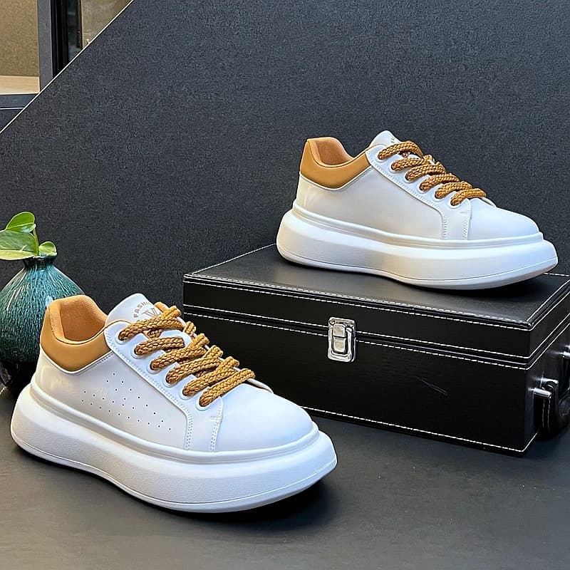 Nuovi uomini di arrivo versione coreana sneakers bianche semplici e versatili primavera estate autunno scarpe casual di tendenza firmate di lusso