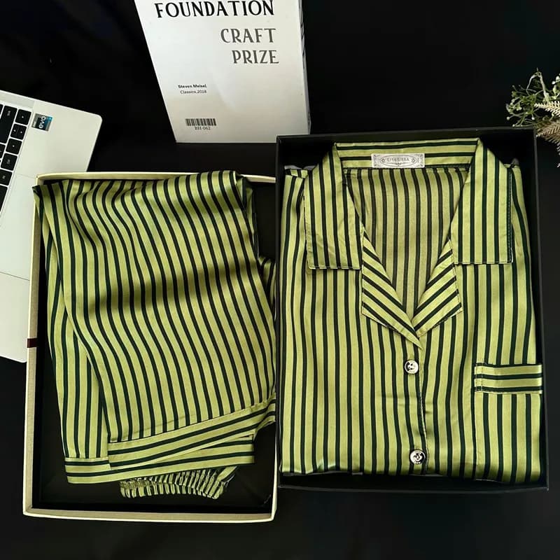 Pigiama Mujer Moda Nuovo Pantaloncini a maniche corte a righe Set Raso di seta Abito estivo per la casa Indumenti da notte casual Pigiama da donna per il sonno