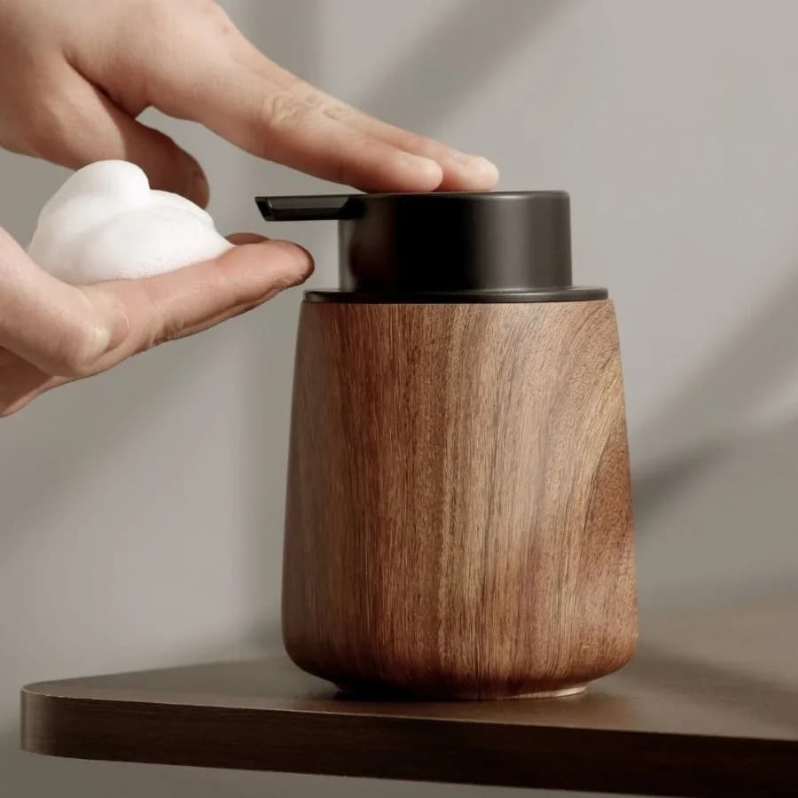 Grana di noce Tipo di pressa Bottiglia di schiuma Gel doccia Shampoo Bottiglia di schiuma Schiuma di lusso Bottiglia di disinfettante per le mani Dispenser di sapone 300ml