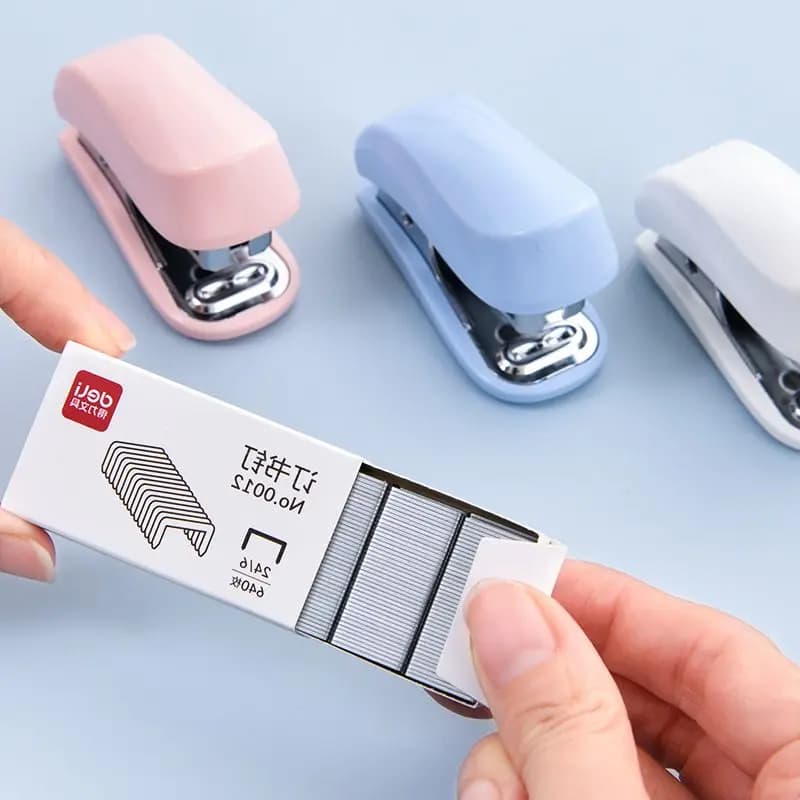 Deli Set carino Mini cucitrice manuale 24/6 punti metallici Forniture per ufficio scolastico Strumento di rilegatura aziendale Regalo di cancelleria per studenti St11