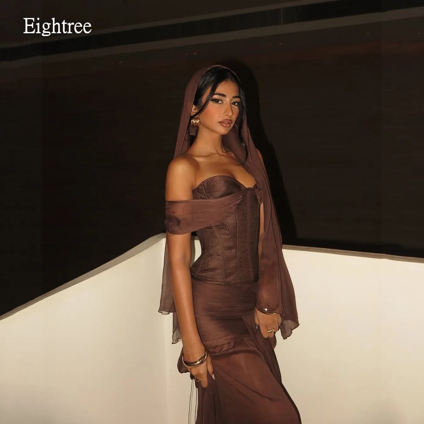 Eighttre sexy marrone con spalle scoperte una linea abiti da ballo scollo a cuore con sciarpa abito da festa abito da sera lungo personalizzato