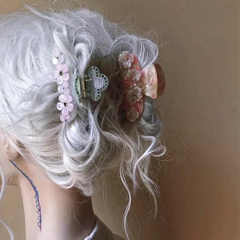 New Acetate Flower Hair Claw Clips High-end Three-dimensional Fairy Flower Rhinestone Shark Clip INS Hair Accessories for Woman