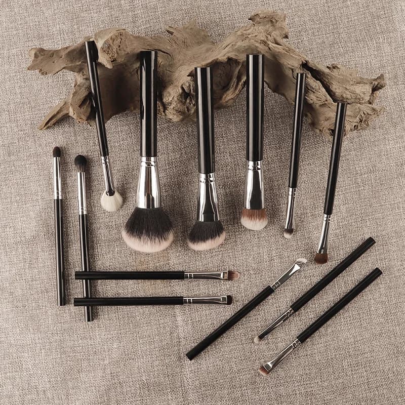 Set di pennelli per trucco vegano da 13 pezzi Pennelli sintetici morbidi ipoallergenici per il contouring degli occhi e il viso intero, strumenti cosmetici professionali