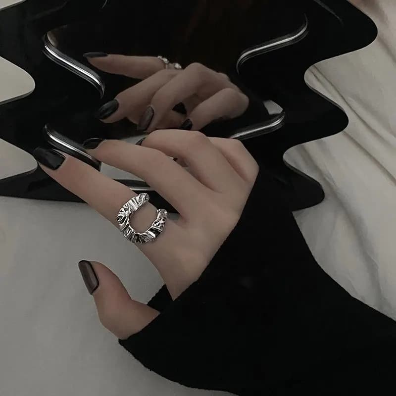 Anello strutturato regolabile con apertura irregolare per donna, stile minimalista, nuovo accessorio per anello di lusso leggero 2021